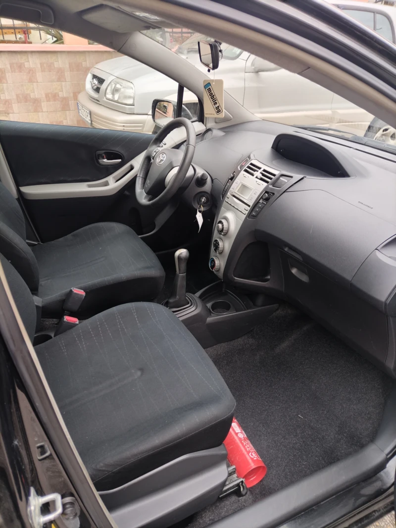 Toyota Yaris 1.4 D4D, снимка 15 - Автомобили и джипове - 52477284