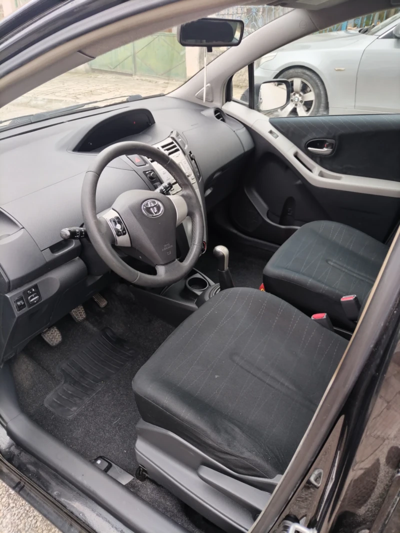 Toyota Yaris 1.4 D4D, снимка 14 - Автомобили и джипове - 52477284