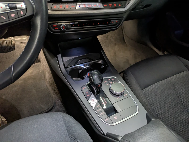 BMW 120 xDrive | 190 к.с.  | Head-Up | Пълна BMW история, снимка 13 - Автомобили и джипове - 53294251