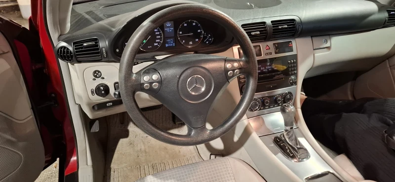 Mercedes-Benz C 200 Facelift CDi Avtomat Каско DPF, снимка 10 - Автомобили и джипове - 53471616