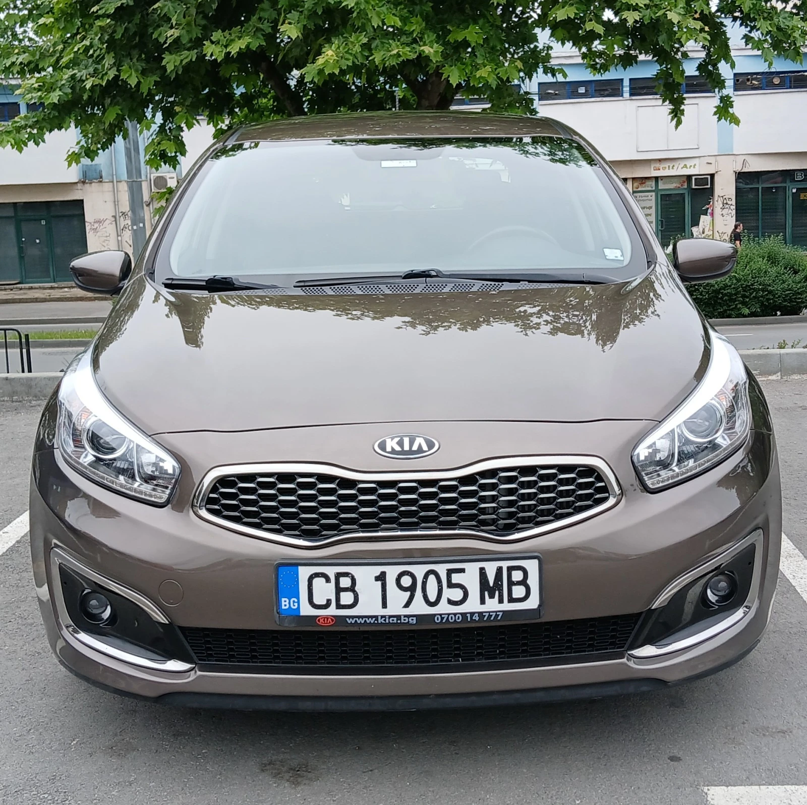 Kia Ceed CRDI, Гаранция 2025г., 136 к.с. - изображение 2