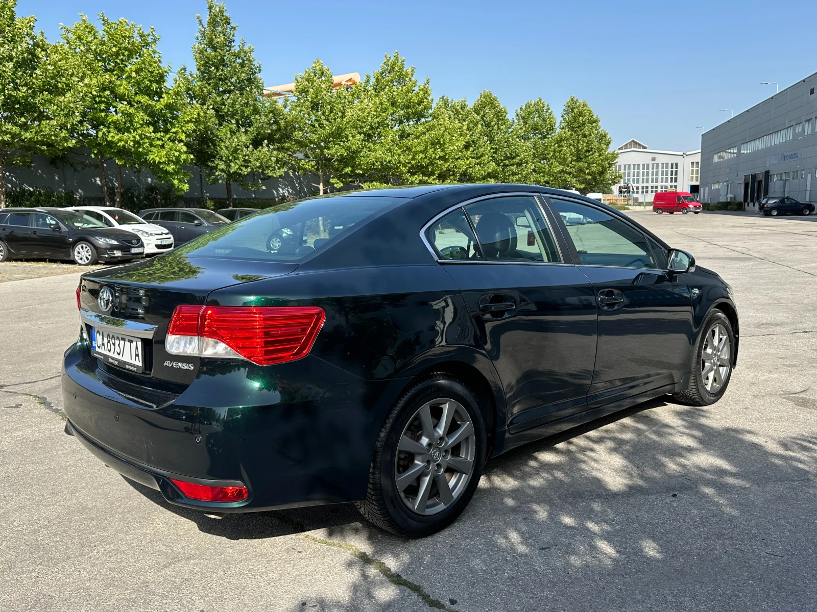 Toyota Avensis 2.2D 150кс Автомат - изображение 4