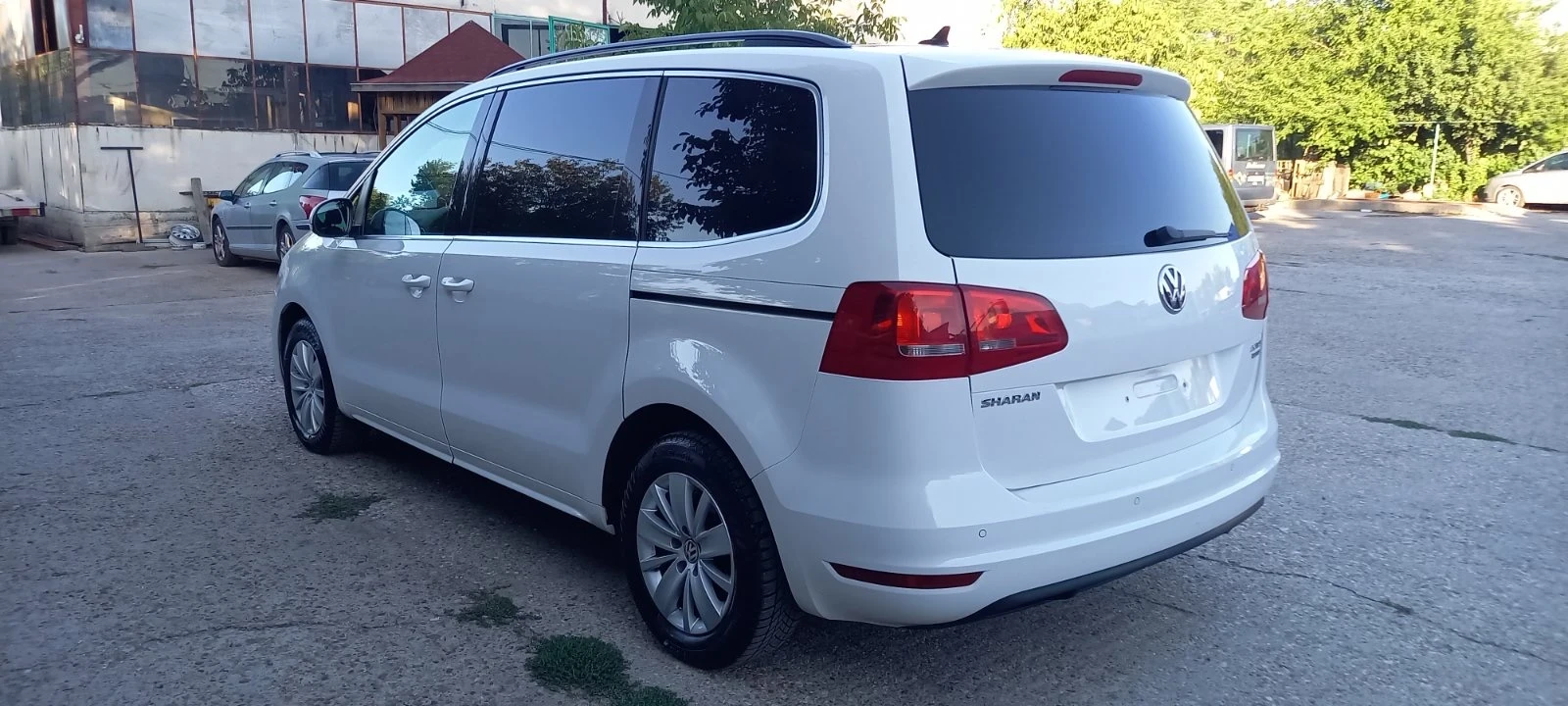 VW Sharan 2.0TDI/170к.с./Автомат/Швейцария - изображение 7