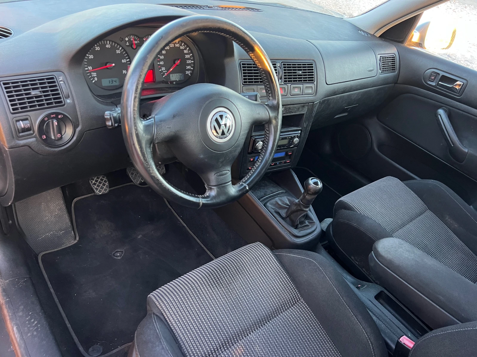 VW Golf 2.0TURBO FACELIFT/210кс/XENON/KLIMATRONIK/UNIKAT - изображение 10