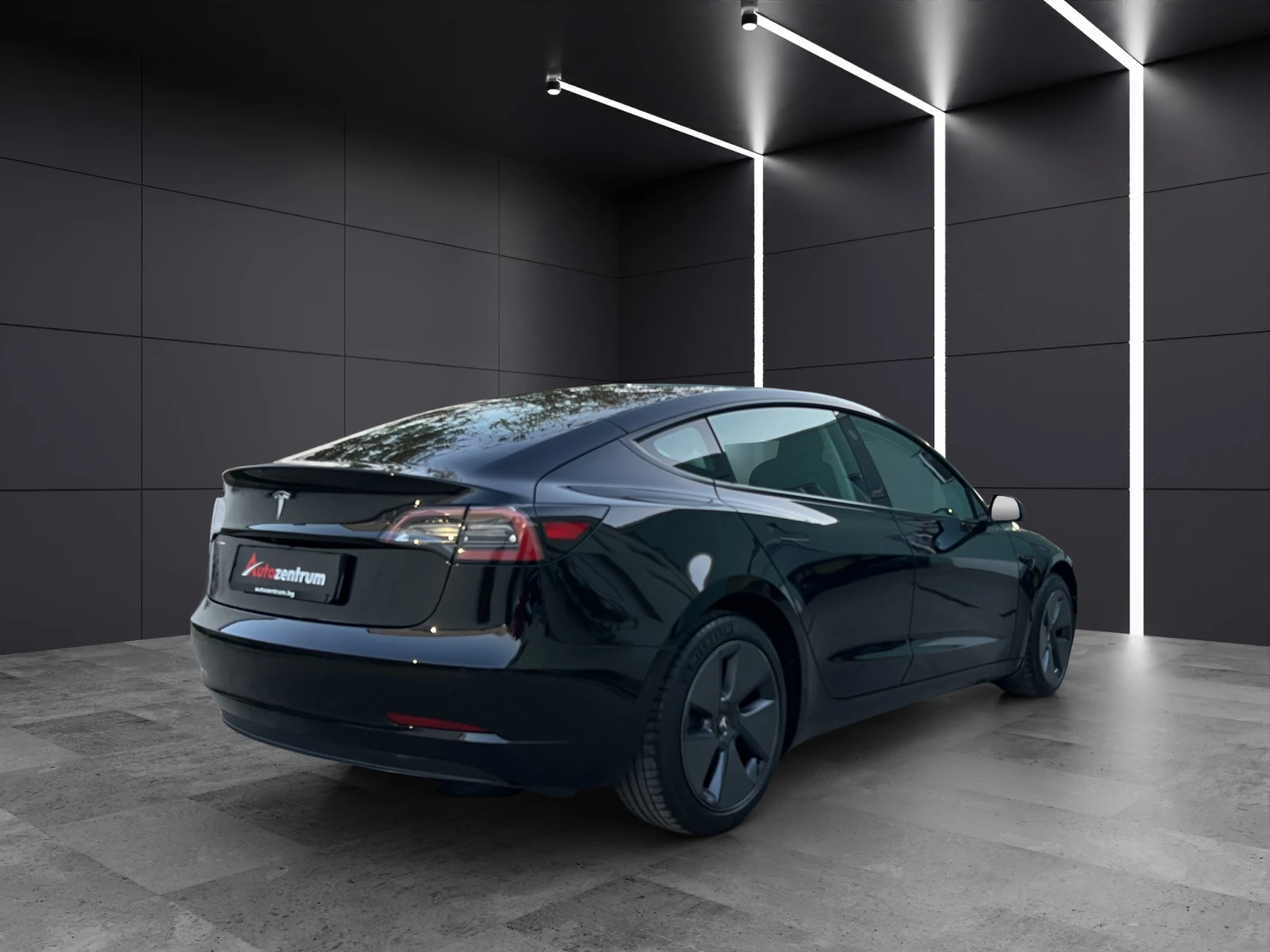 Tesla Model 3 Standard Range Plus - изображение 3