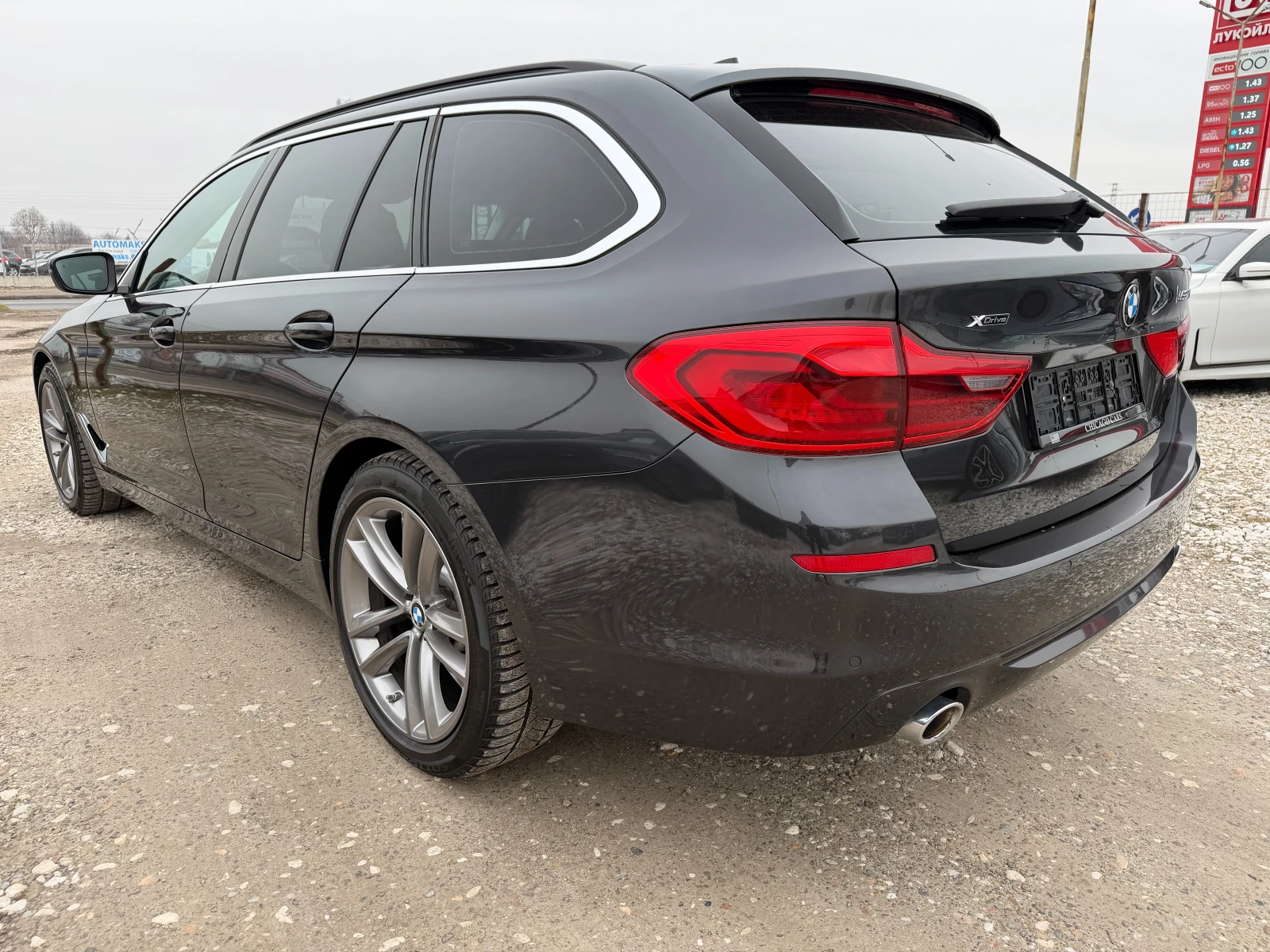 BMW 520 2.0d XDRIVE - изображение 4