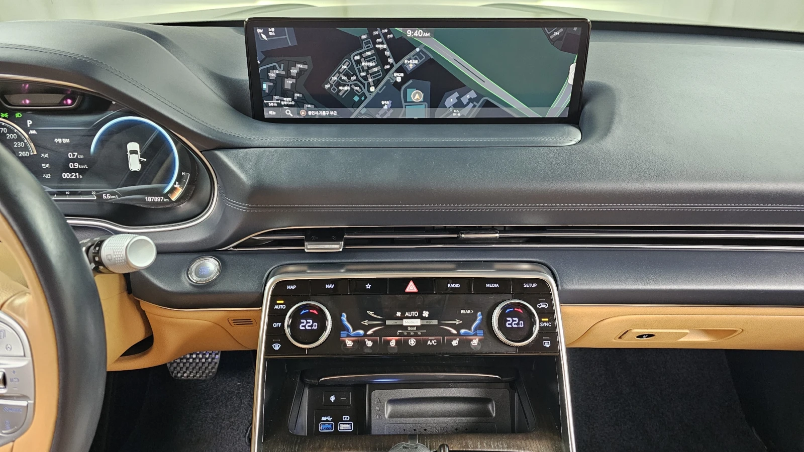 Genesis GV80 3.5T/AWD/Пълна сервизна история !!!, снимка 13 - Автомобили и джипове - 53986691