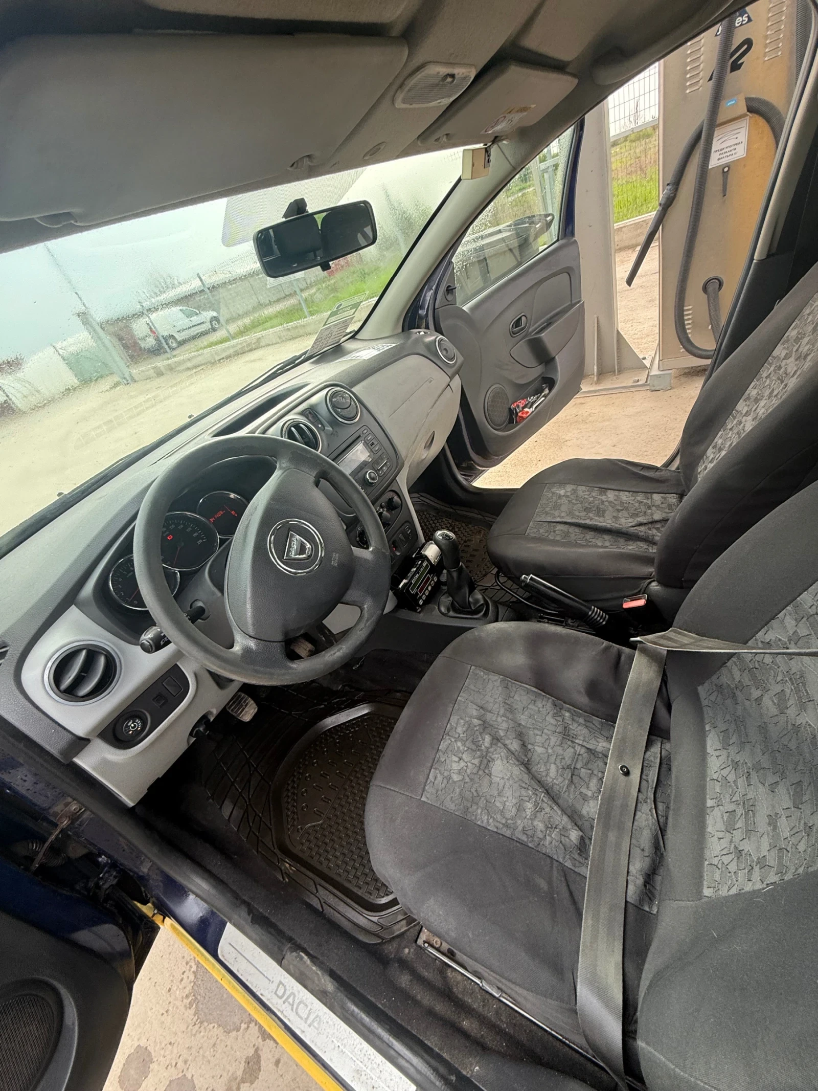 Dacia Logan 1.2 MCV, снимка 3 - Автомобили и джипове - 54213475