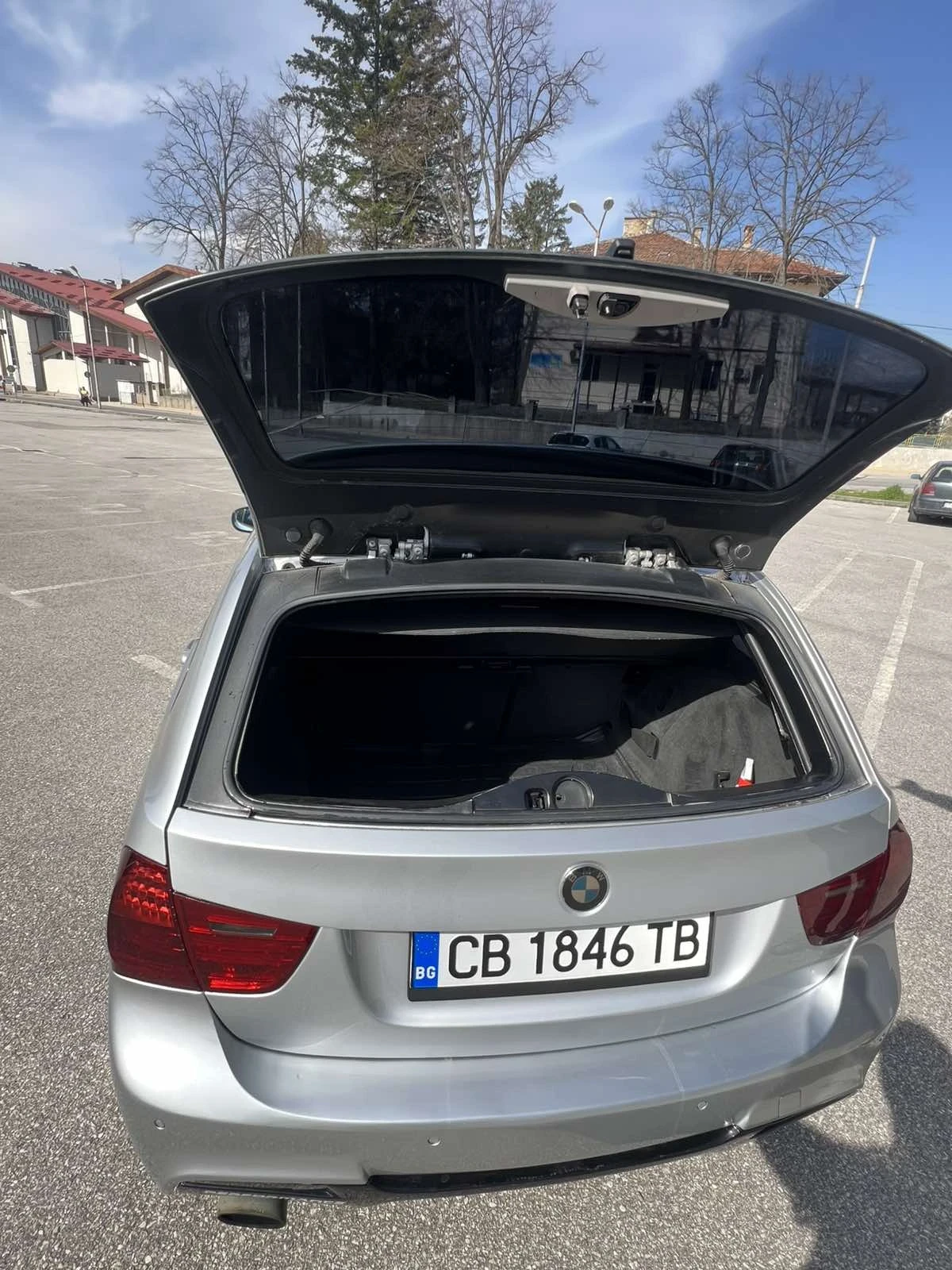 BMW 320, снимка 13 - Автомобили и джипове - 54249793