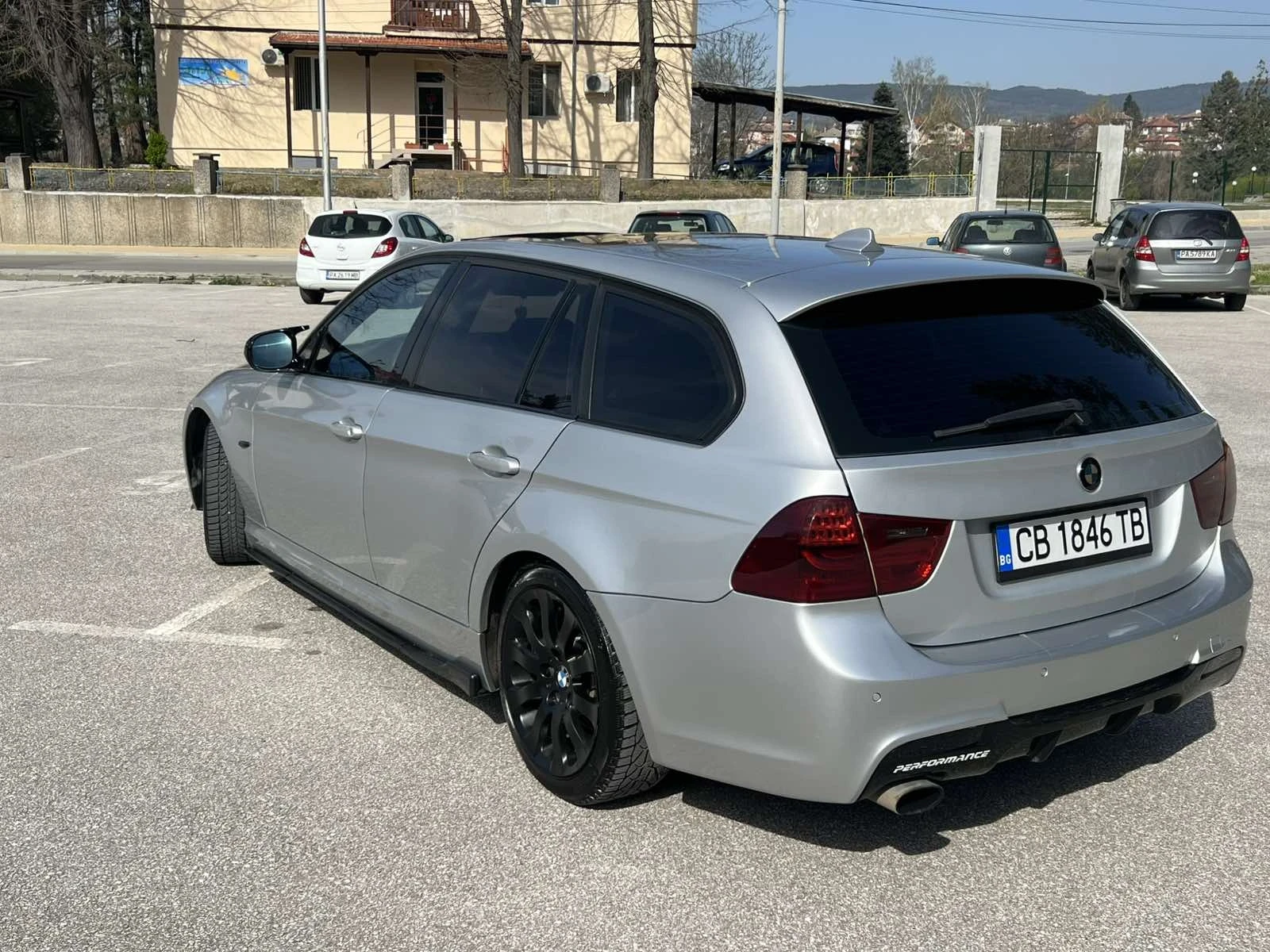 BMW 320, снимка 14 - Автомобили и джипове - 54249793