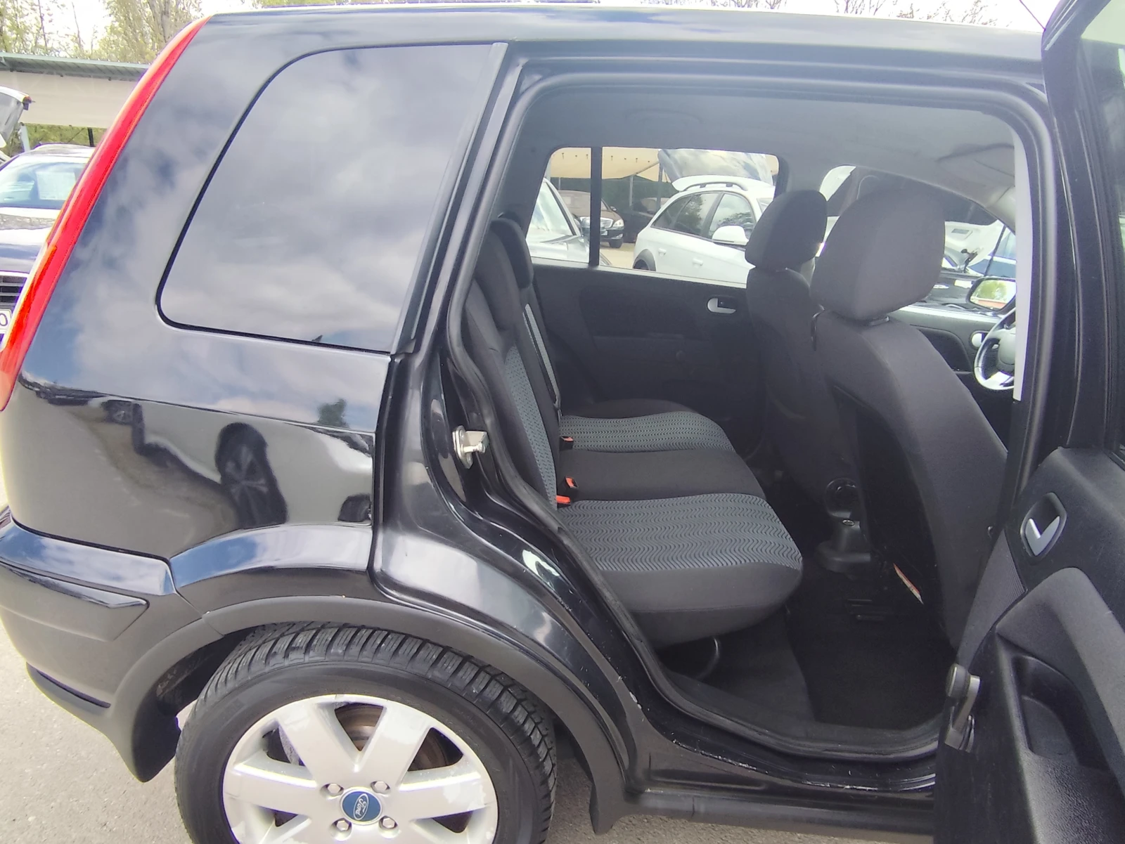 Ford Fusion 1.4i* KLIMA* , снимка 12 - Автомобили и джипове - 54389680