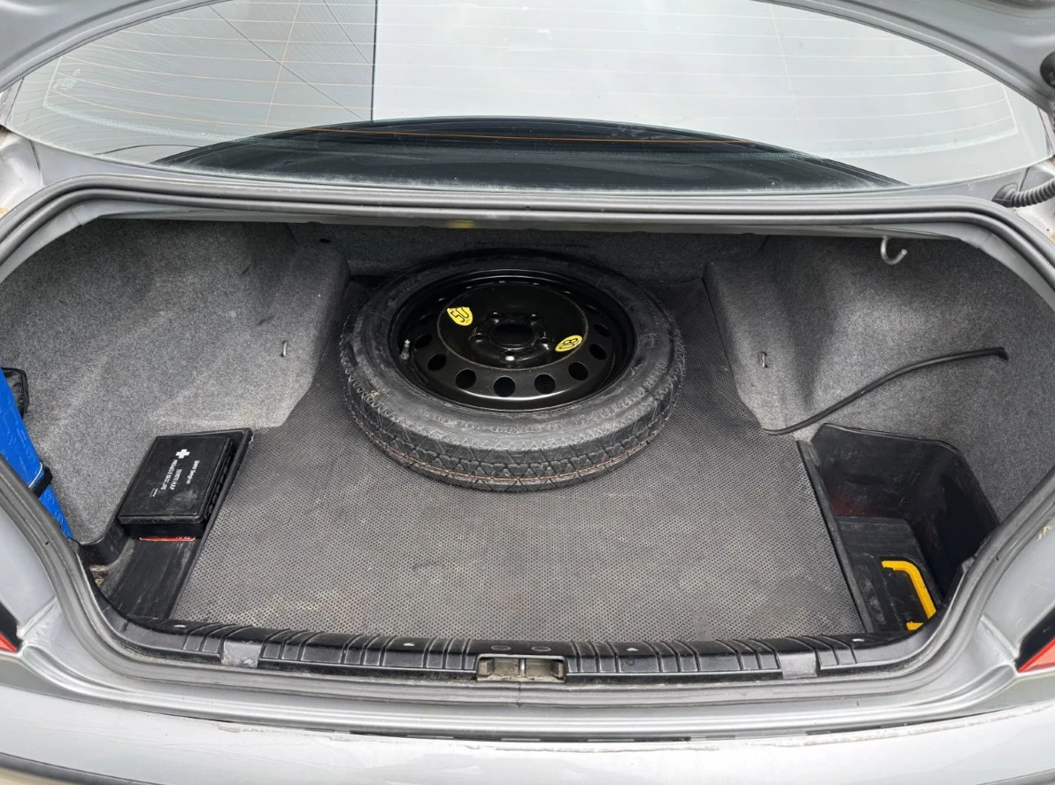BMW 318 LCI/ LPG, снимка 12 - Автомобили и джипове - 54584989