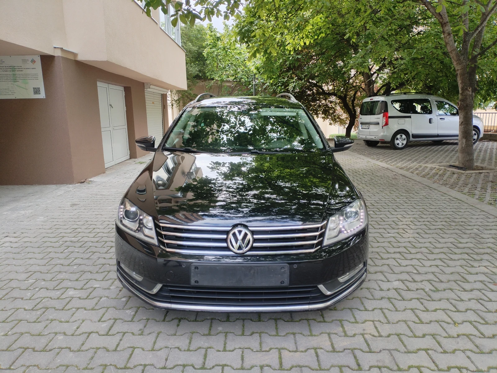 VW Passat 2.0 TDI 140hp HI-LINE FULL Печка LED, снимка 2 - Автомобили и джипове - 54607324