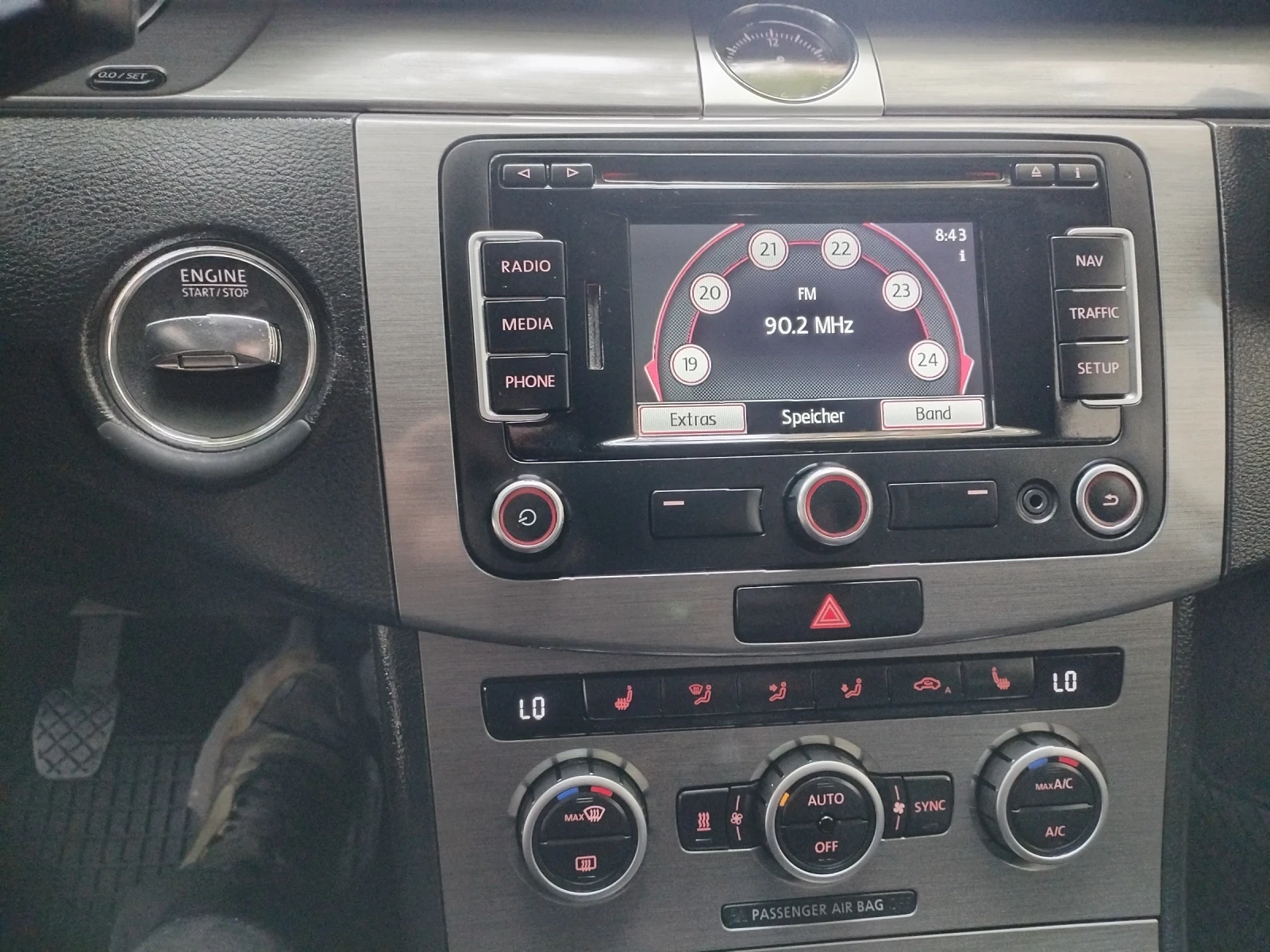 VW Passat 2.0 TDI 140hp HI-LINE FULL Печка LED, снимка 16 - Автомобили и джипове - 54607324