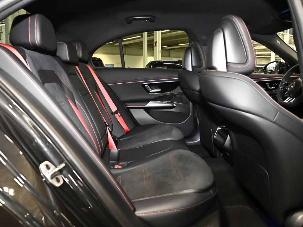 Mercedes-Benz E 53 AMG AMG / 4 MATIC+ / 360 / DISTRONIC, снимка 14 - Автомобили и джипове - 54779672