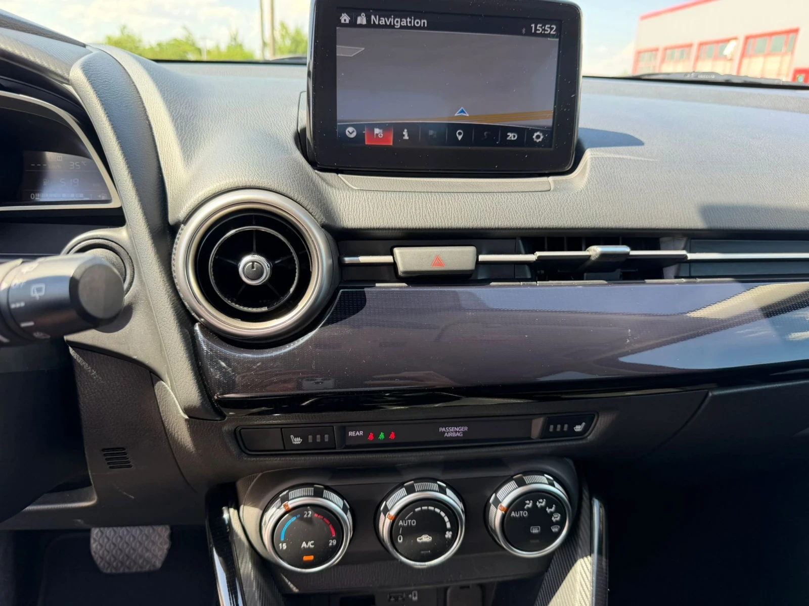 Mazda 2 1.5 Skyaktiv-G -  АВТОМАТИК , снимка 13 - Автомобили и джипове - 55050966