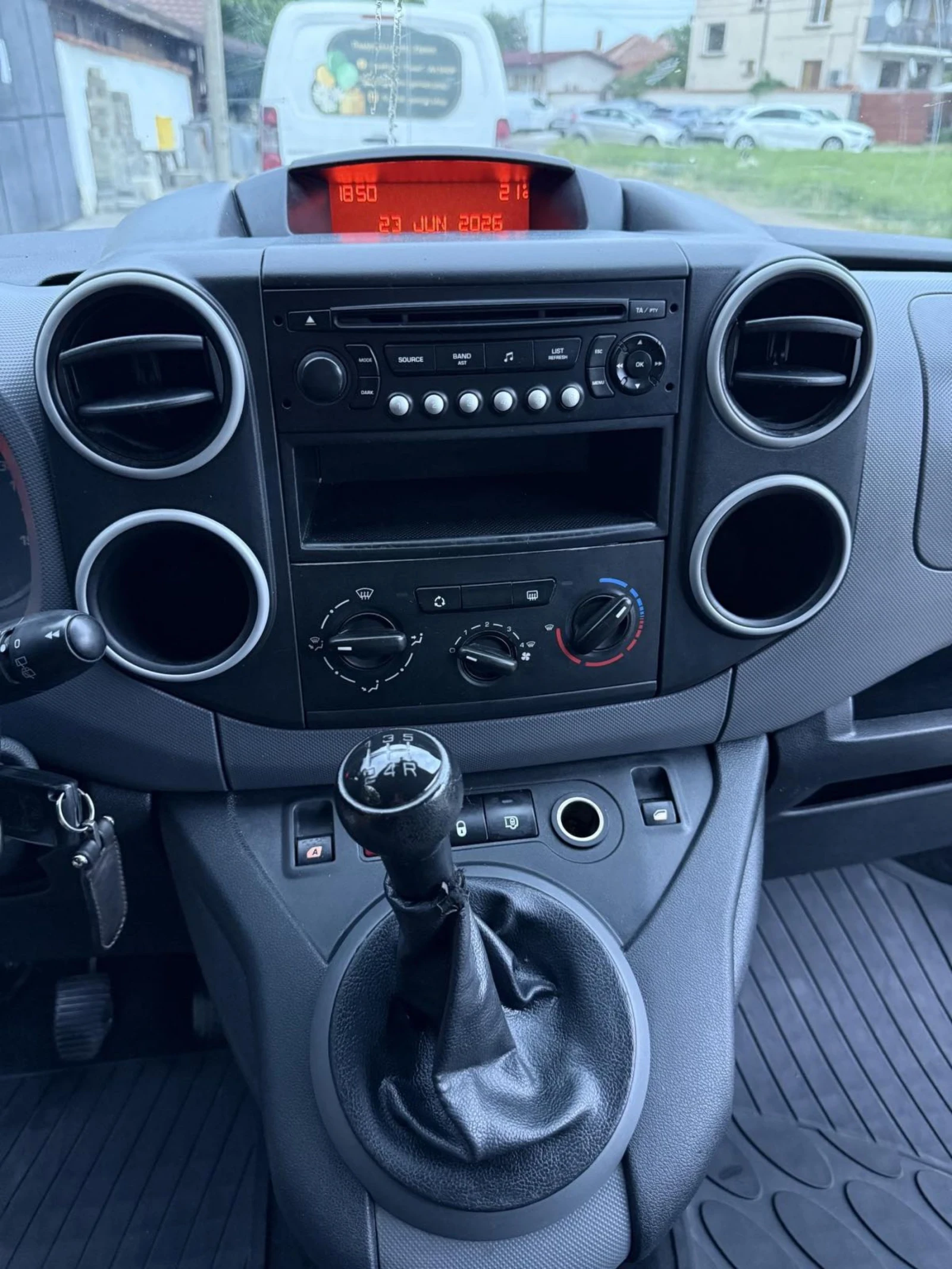 Citroen Berlingo 1.6 16v, снимка 6 - Автомобили и джипове - 55081521