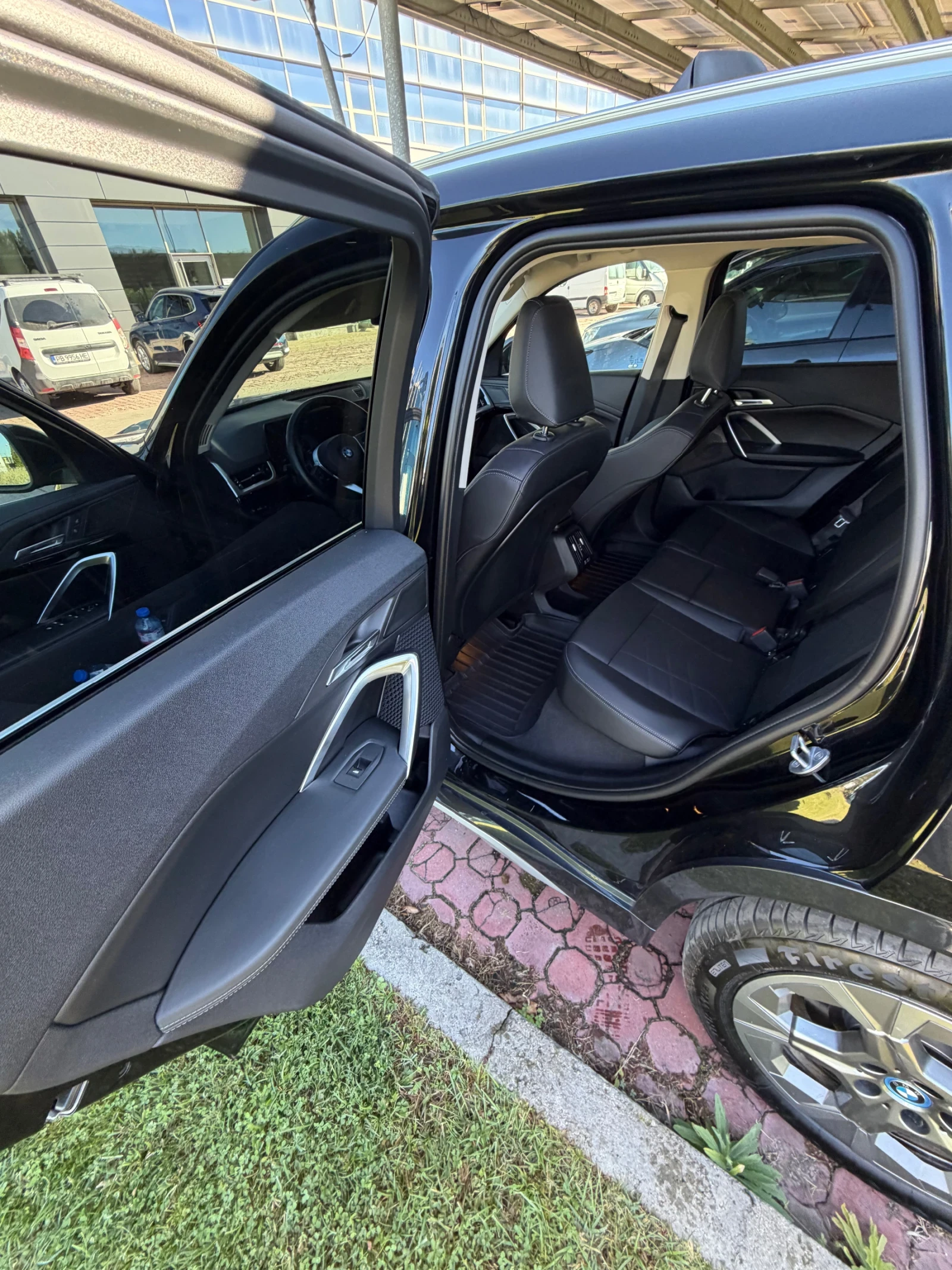 BMW iX1 2.0, снимка 7 - Автомобили и джипове - 55981577