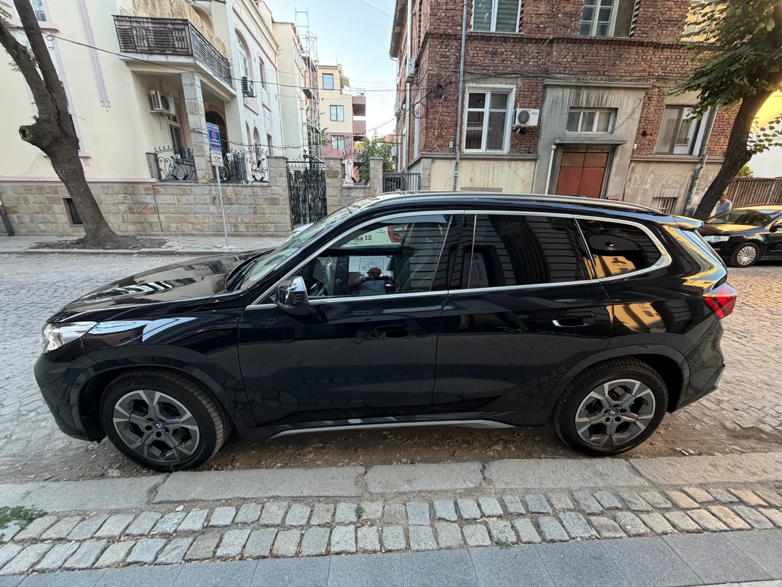 BMW iX1 2.0, снимка 3 - Автомобили и джипове - 55981577