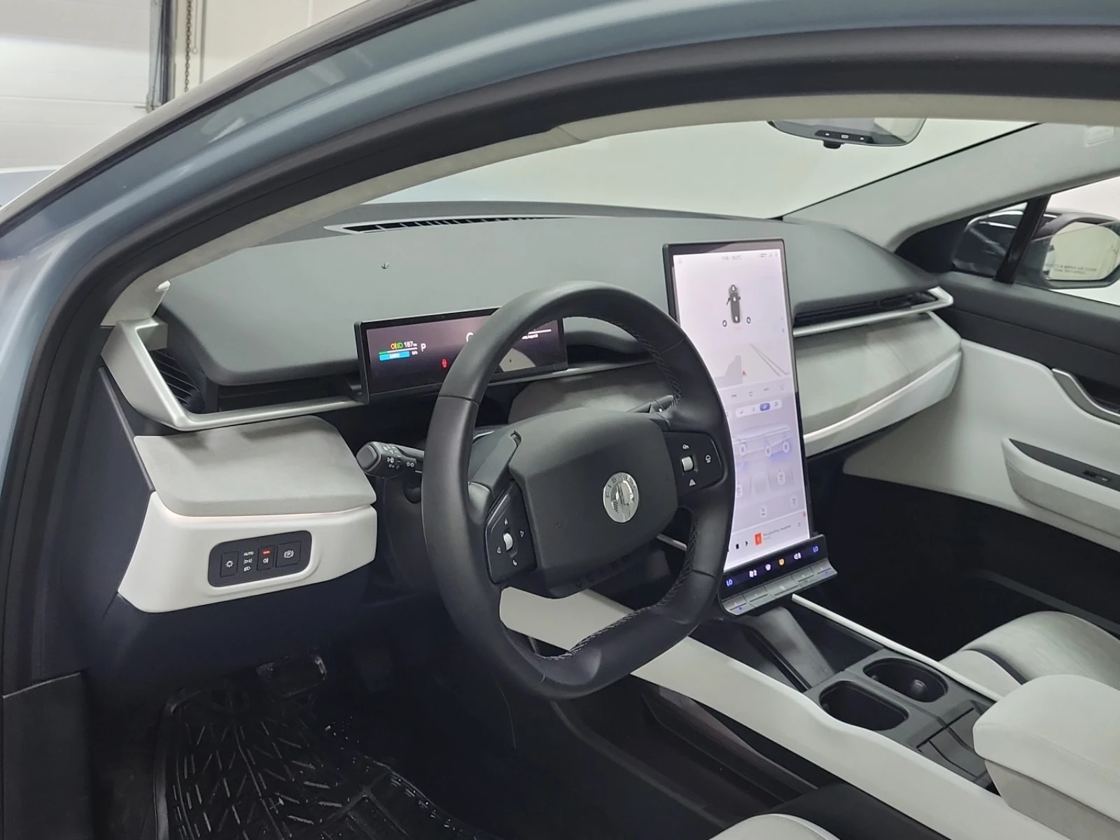 Fisker Ocean * EXTREME * CARFAX * ����� �� ����������� | Mobile.bg � ����������� 10