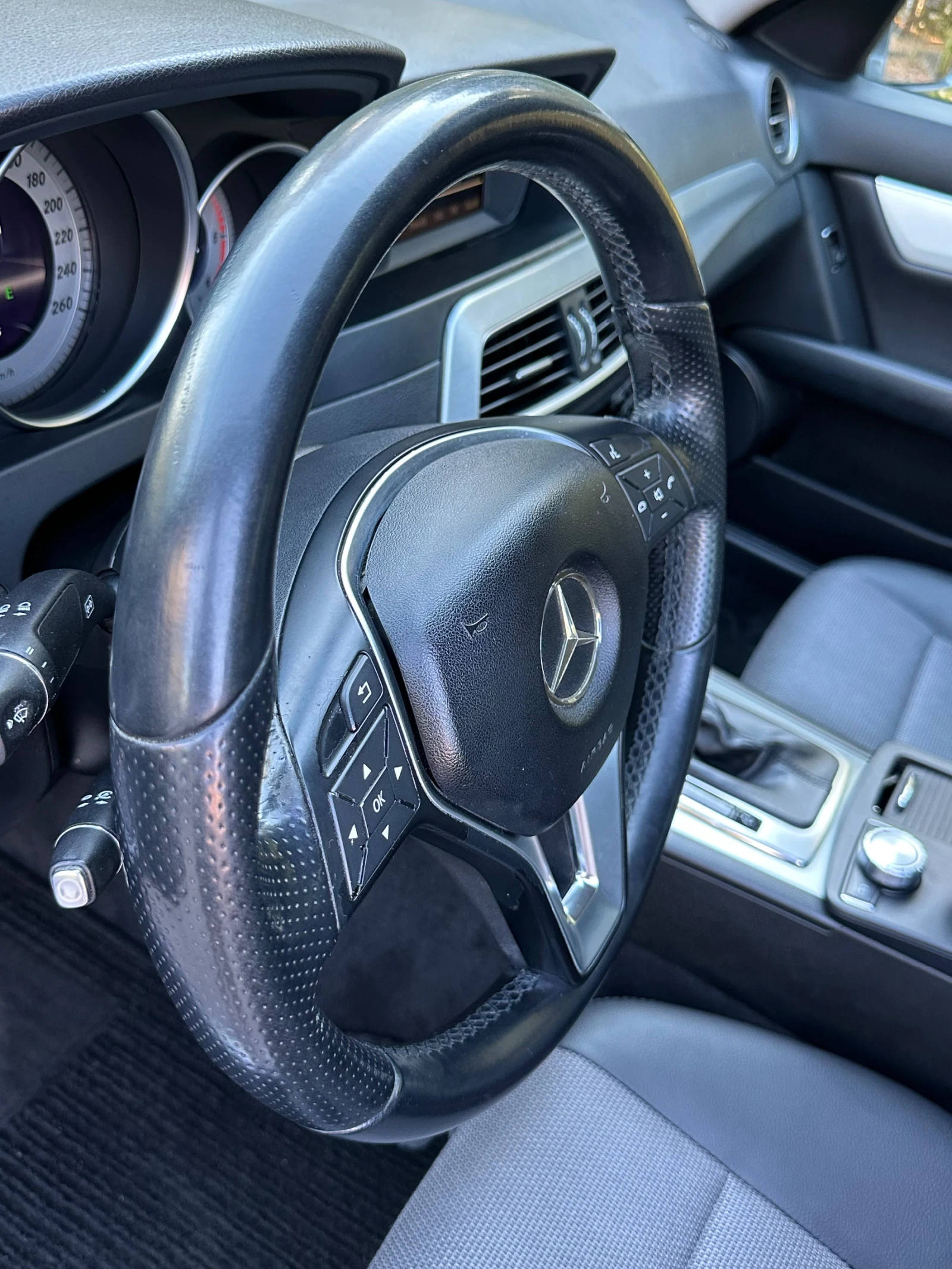 Mercedes-Benz C 220 AVANGARDE/7g-Tronik, снимка 15 - Автомобили и джипове - 56133983