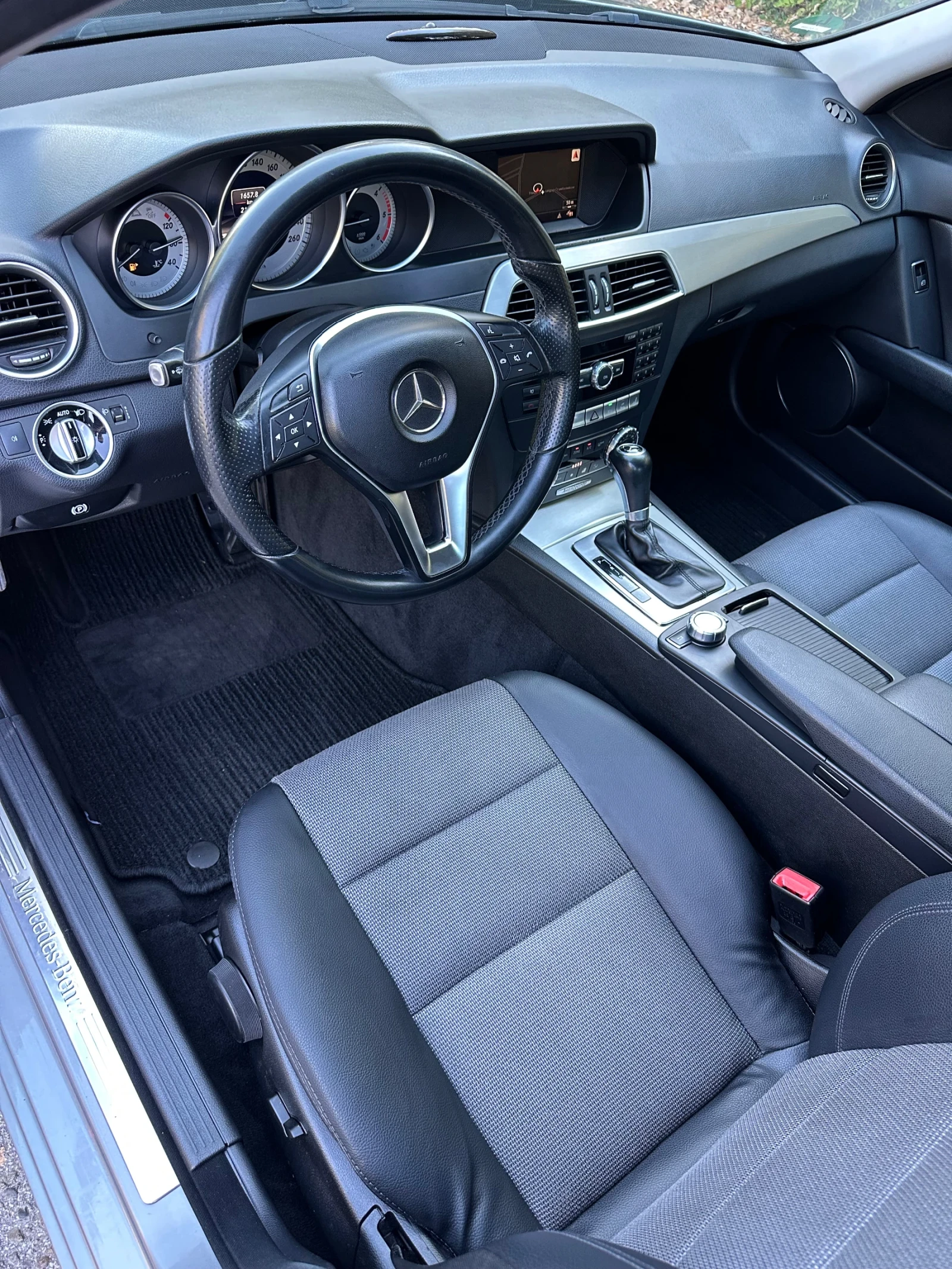 Mercedes-Benz C 220 AVANGARDE/7g-Tronik, снимка 9 - Автомобили и джипове - 56133983