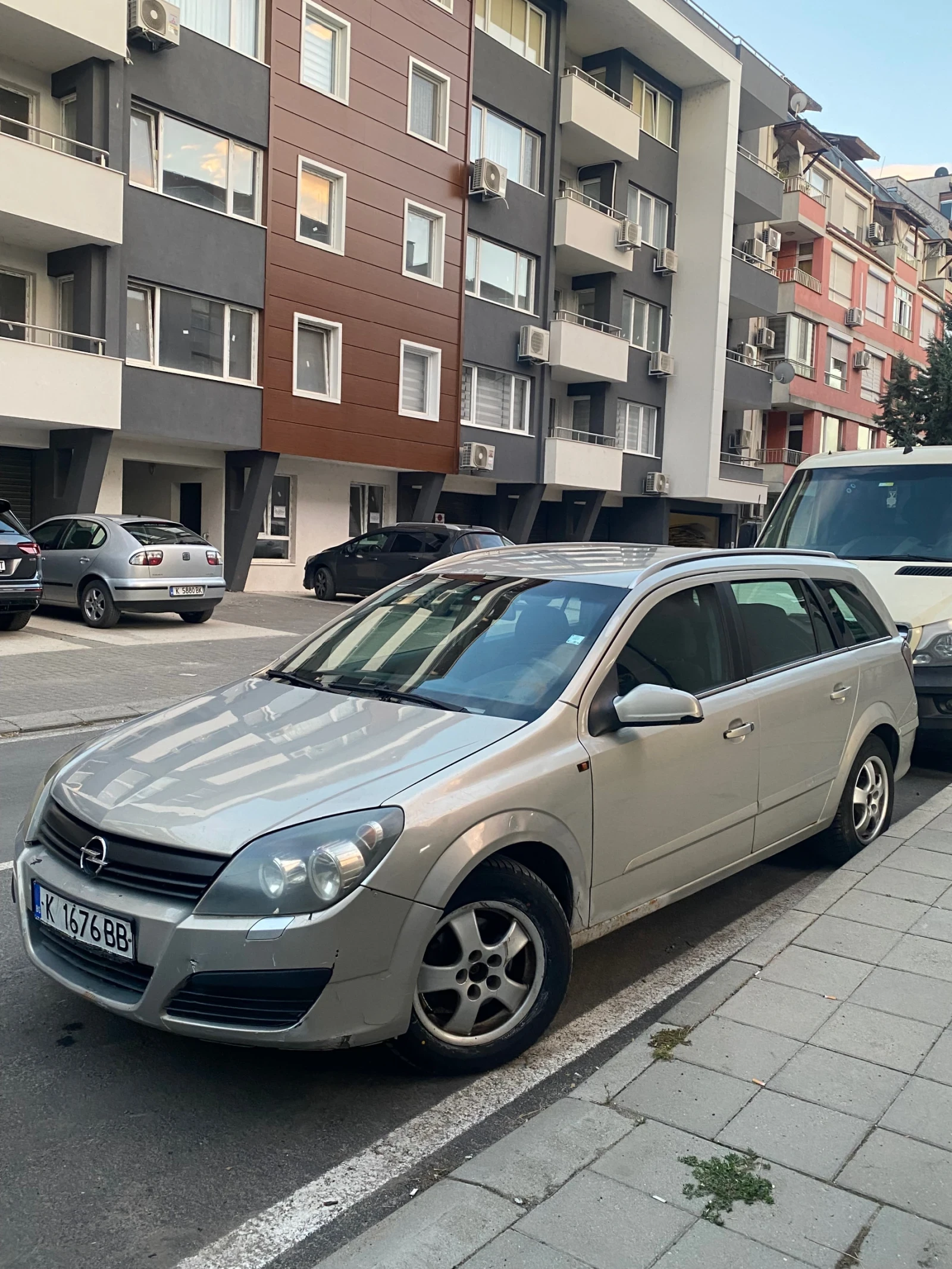 Opel Astra, снимка 2 - Автомобили и джипове - 56568897