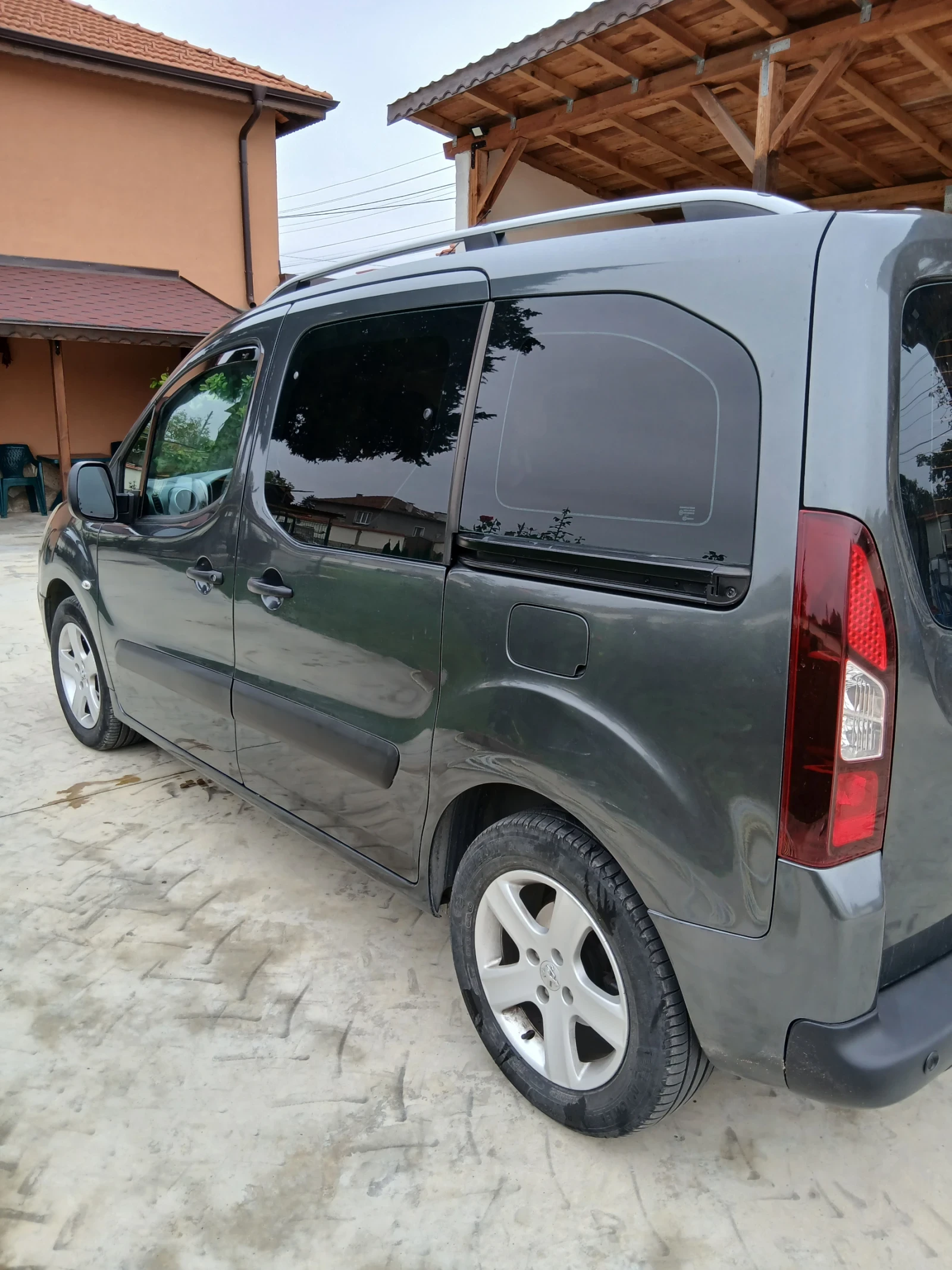 Peugeot Partner, снимка 6 - Автомобили и джипове - 56644735