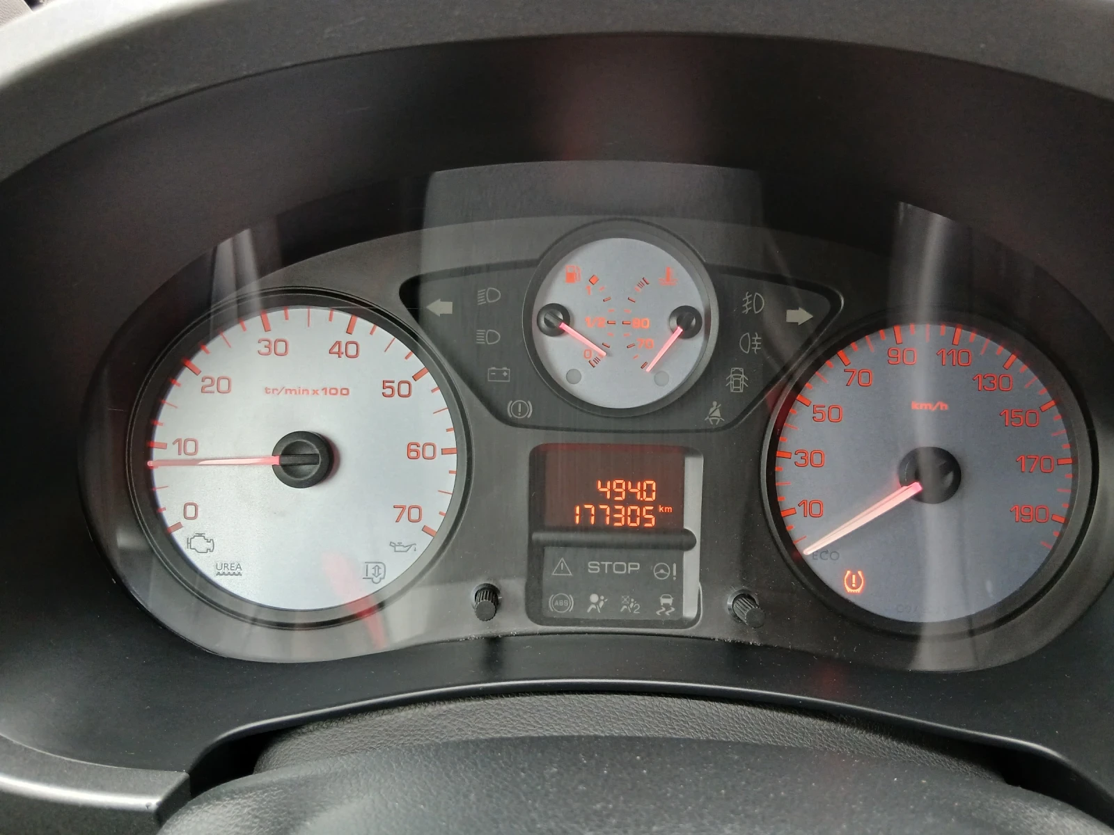 Peugeot Partner, снимка 14 - Автомобили и джипове - 56644735