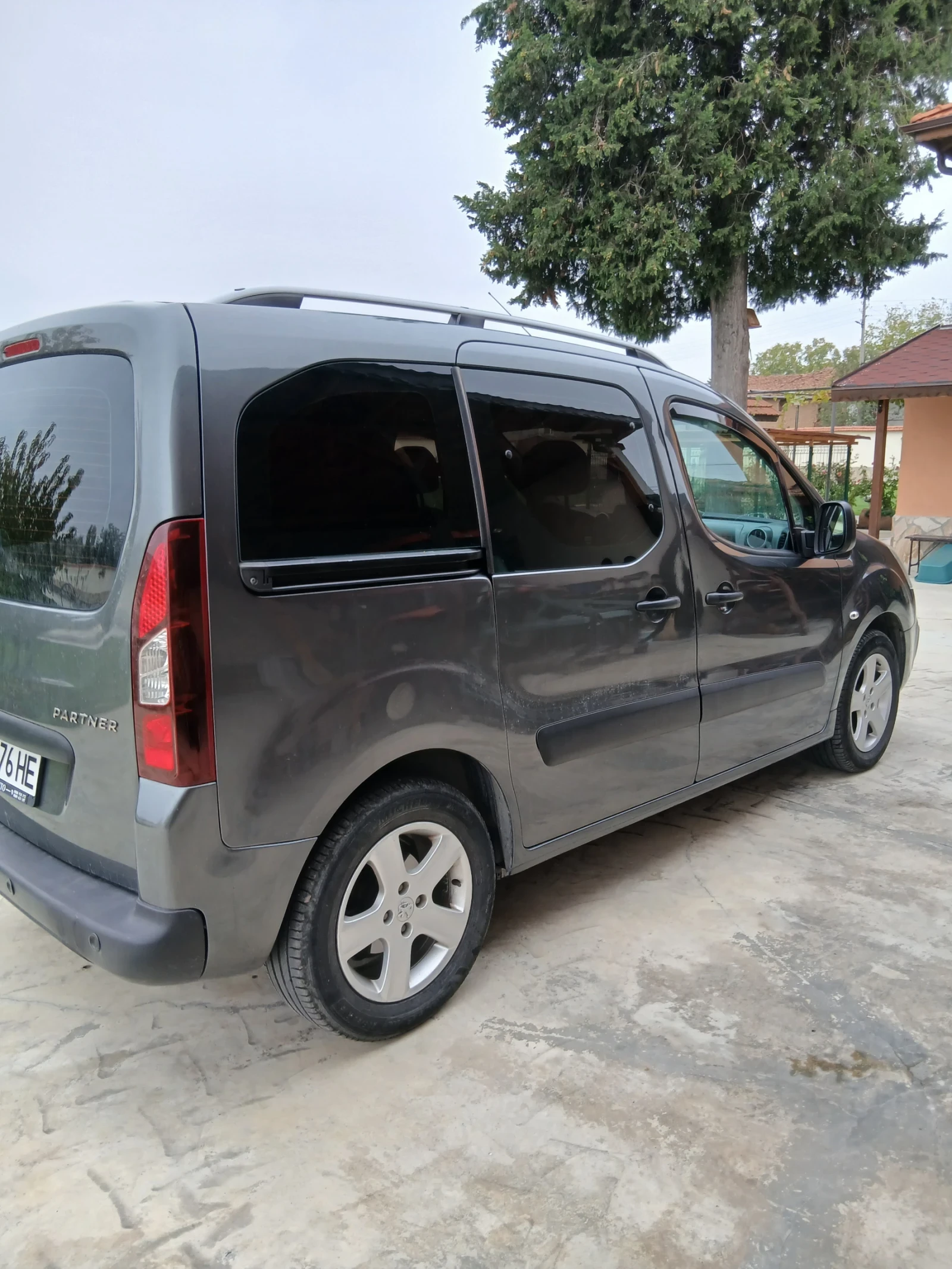 Peugeot Partner, снимка 4 - Автомобили и джипове - 56644735