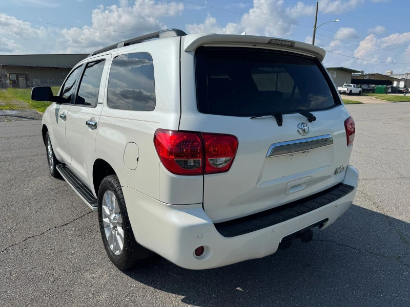 Toyota Sequoia Platinum* 5.7L* перфектен за газ* full, снимка 6 - Автомобили и джипове - 47213477