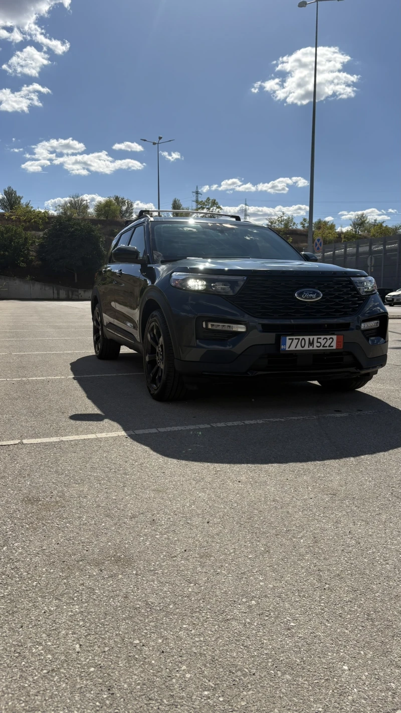 Ford Explorer ST-LINE 24500 км. 7 местен ПРОМО ДО 01.2026г., снимка 2 - Автомобили и джипове - 52423210