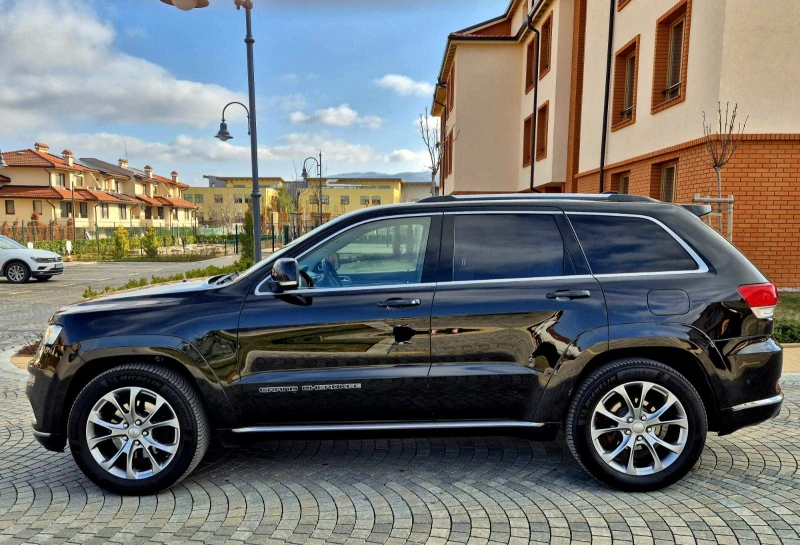 Jeep Grand cherokee * SUMMIT* H&K* ПАНОРАМА* ТЕГЛИЧ* SWISS, снимка 2 - Автомобили и джипове - 53145716