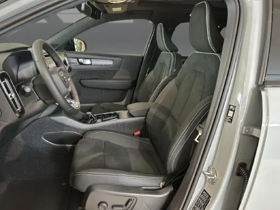 Volvo EX40 Twin Motor = Performance = Гаранция - изображение 7