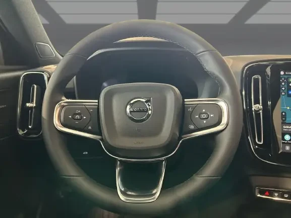 Volvo EX40 Twin Motor = Performance = Гаранция - изображение 8