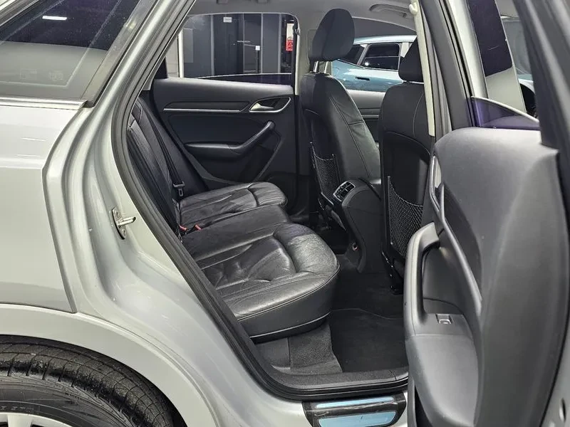 Audi Q3 2.0 TDI Quattro, снимка 12 - Автомобили и джипове - 55128644