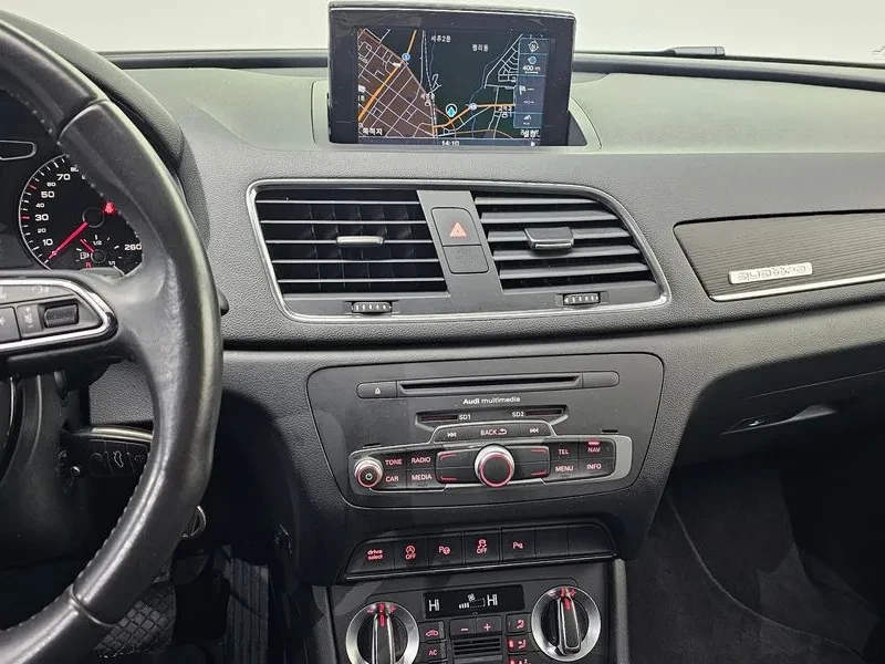 Audi Q3 2.0 TDI Quattro, снимка 14 - Автомобили и джипове - 55128644