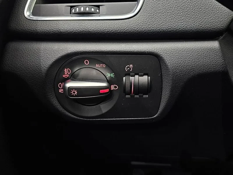 Audi Q3 2.0 TDI Quattro, снимка 17 - Автомобили и джипове - 55128644