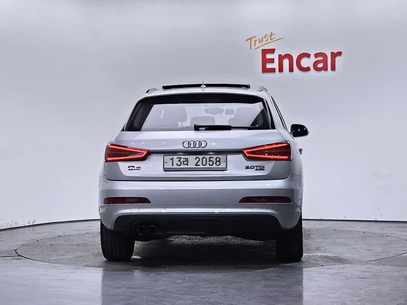 Audi Q3 2.0 TDI Quattro, снимка 4 - Автомобили и джипове - 55128644
