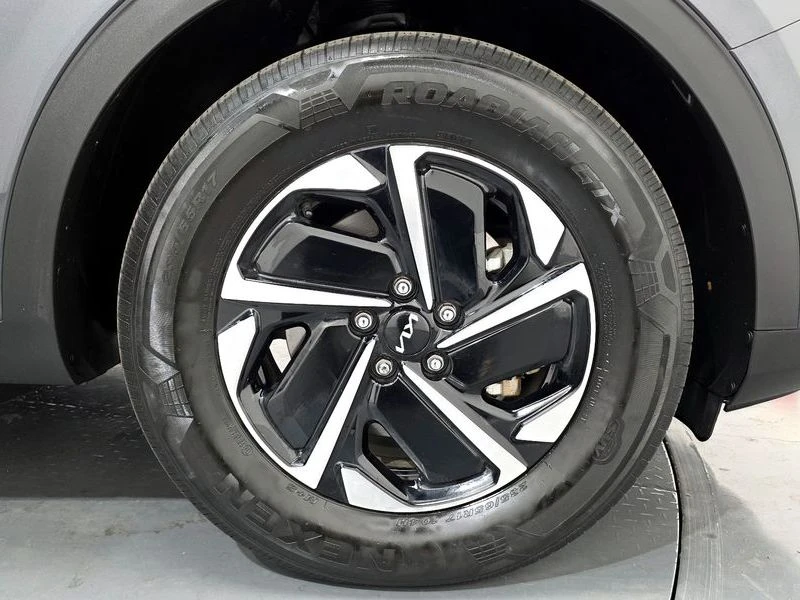 Kia Sportage Prestige 2WD| 230к.с.| ВКЛ.ТЕХНОТЕСТ, снимка 5 - Автомобили и джипове - 55624594