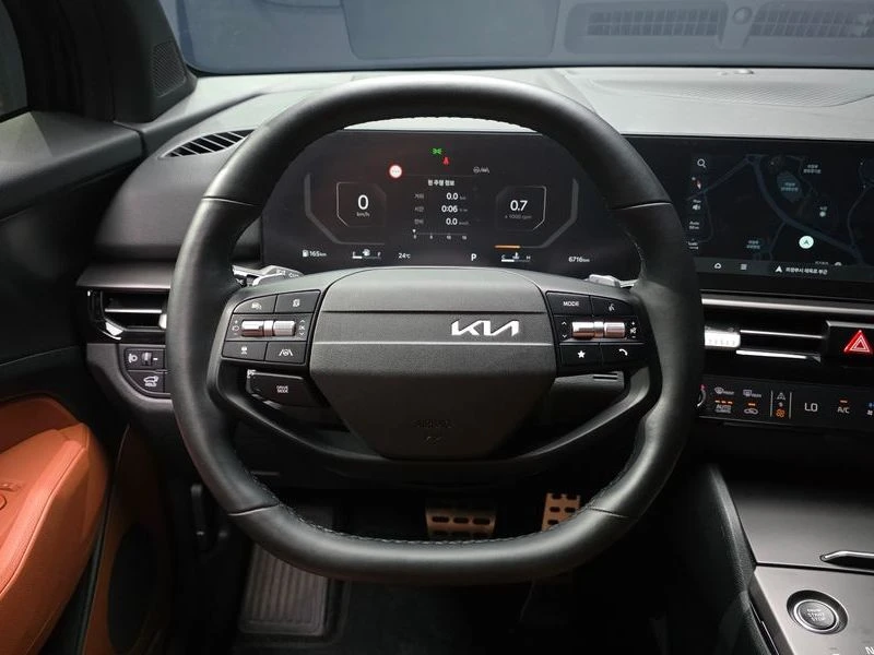 Kia Sportage 2.0 4 Automatic, снимка 13 - Автомобили и джипове - 55847082