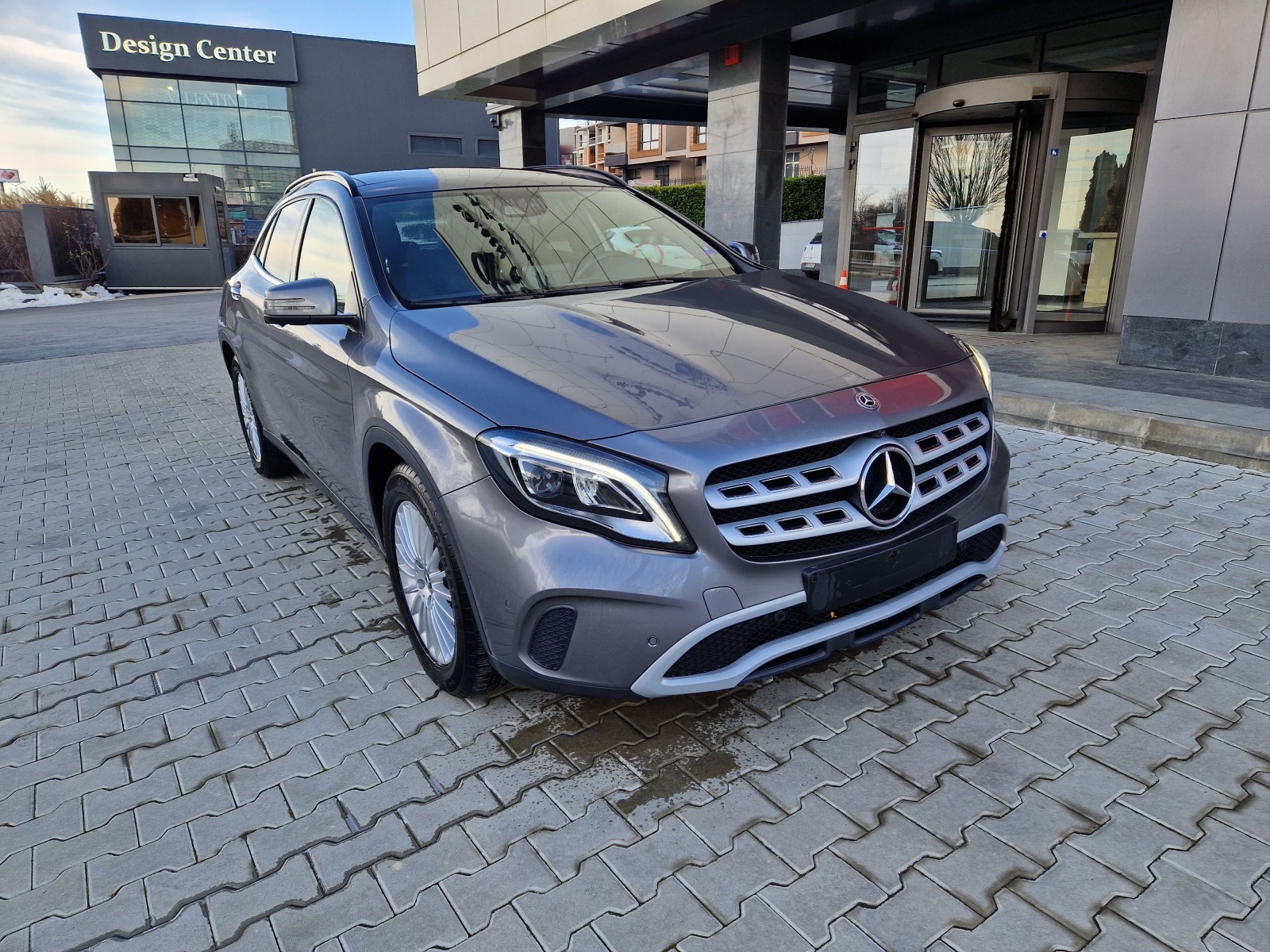 Mercedes-Benz GLA 200 d Premium Plus - изображение 1