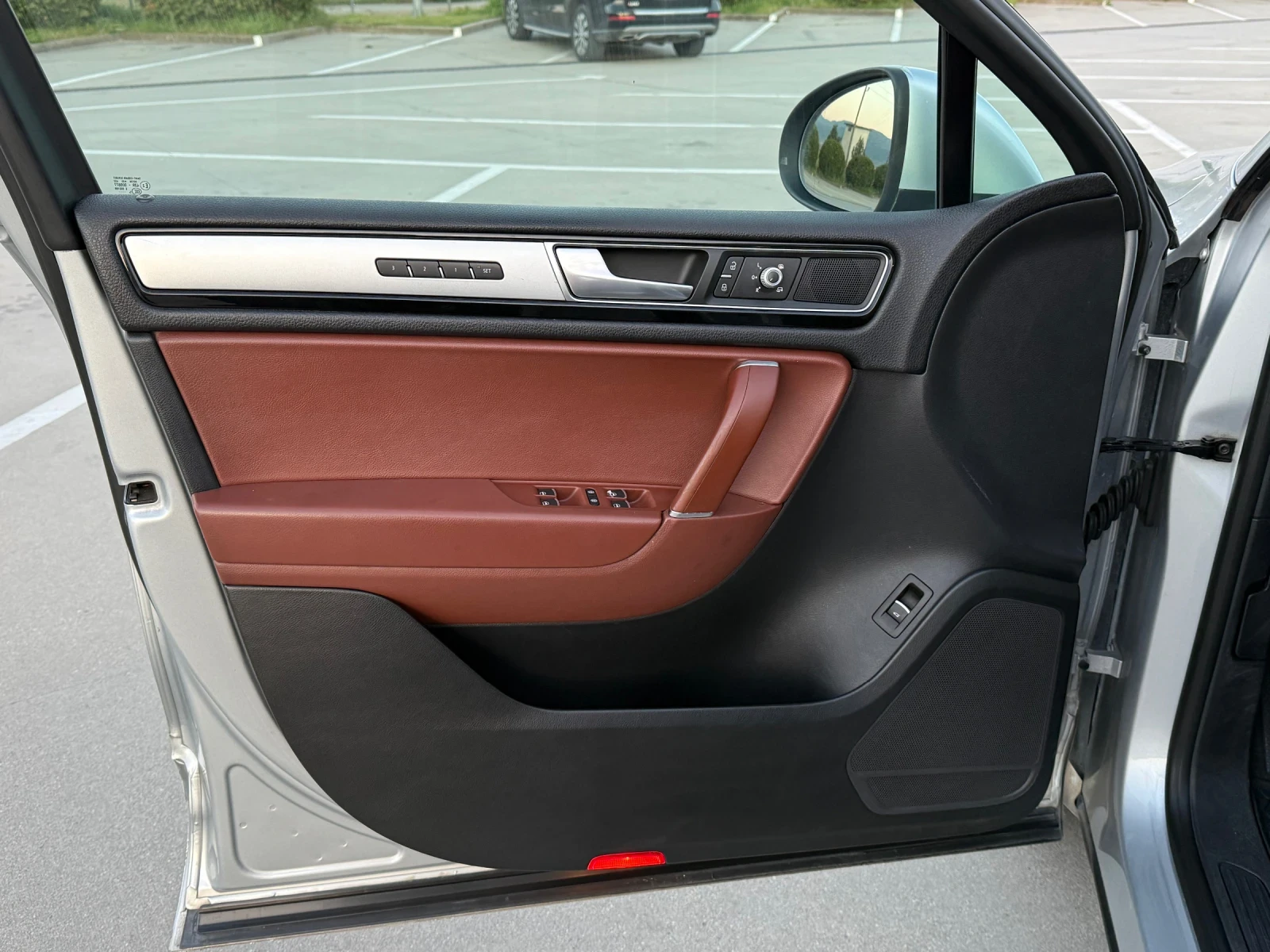 VW Touareg 3.0 TDI LIZING BARTER - изображение 8