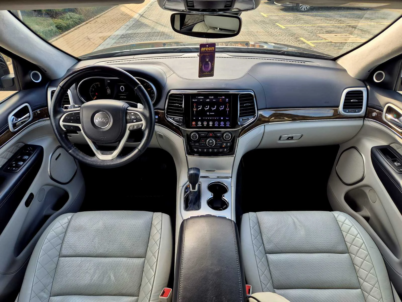 Jeep Grand cherokee * SUMMIT* H&K* ПАНОРАМА* ТЕГЛИЧ* SWISS - изображение 9