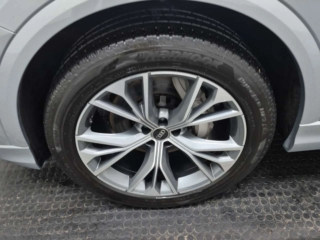 Audi Q8 PROGRESSIV| AMBIENT| PANORAMA| ОБДУХВАНЕ| CARFAX , снимка 6 - Автомобили и джипове - 53894873