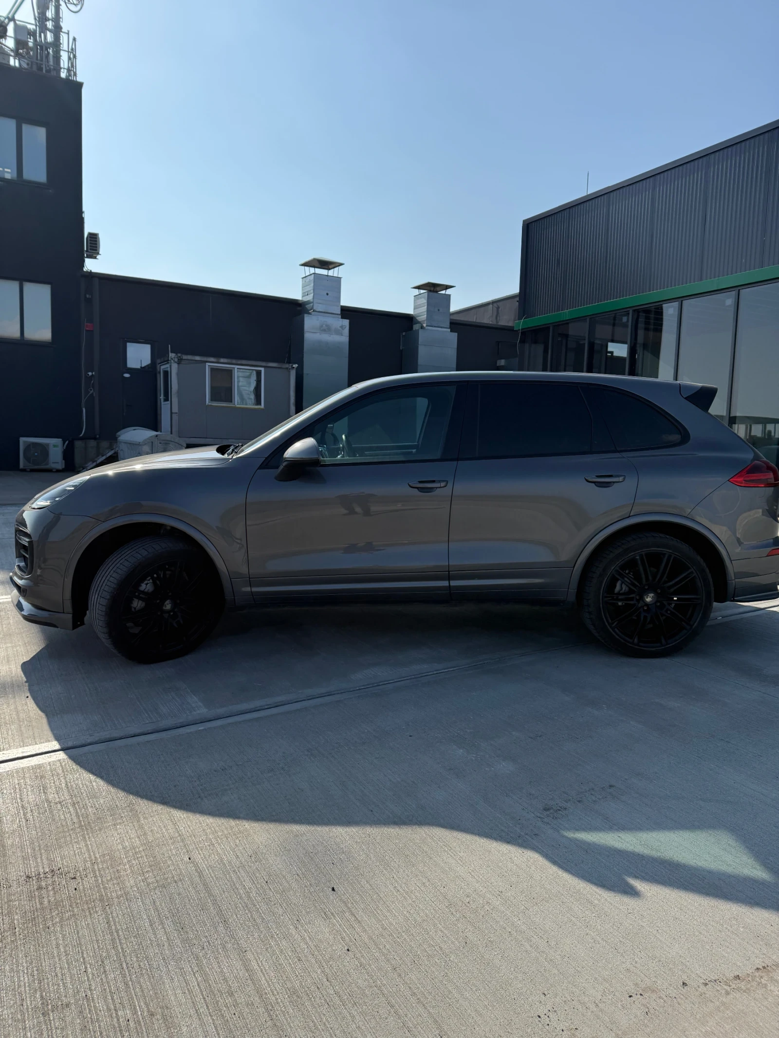 Porsche Cayenne, снимка 3 - Автомобили и джипове - 54150606