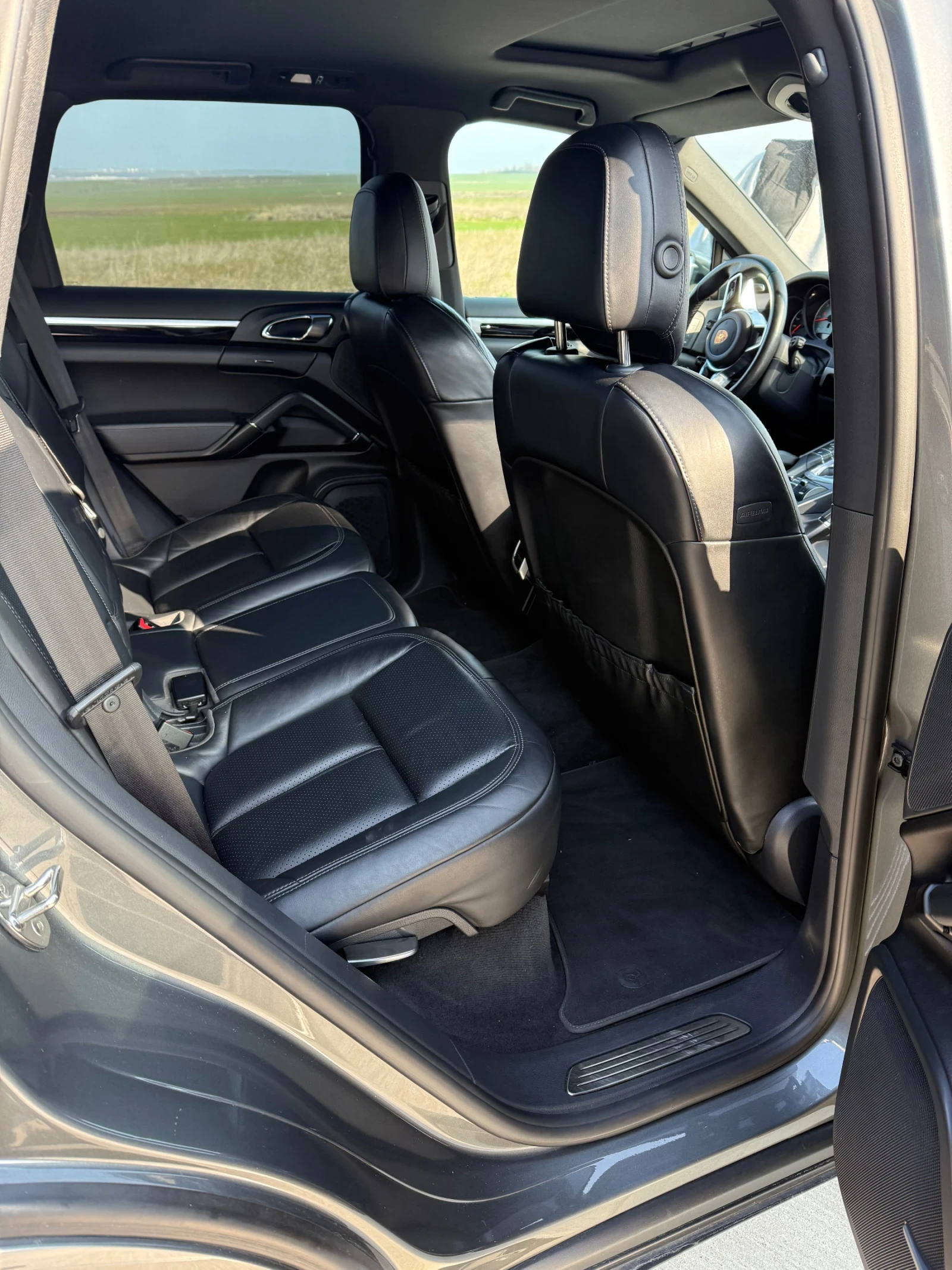 Porsche Cayenne, снимка 9 - Автомобили и джипове - 54150606