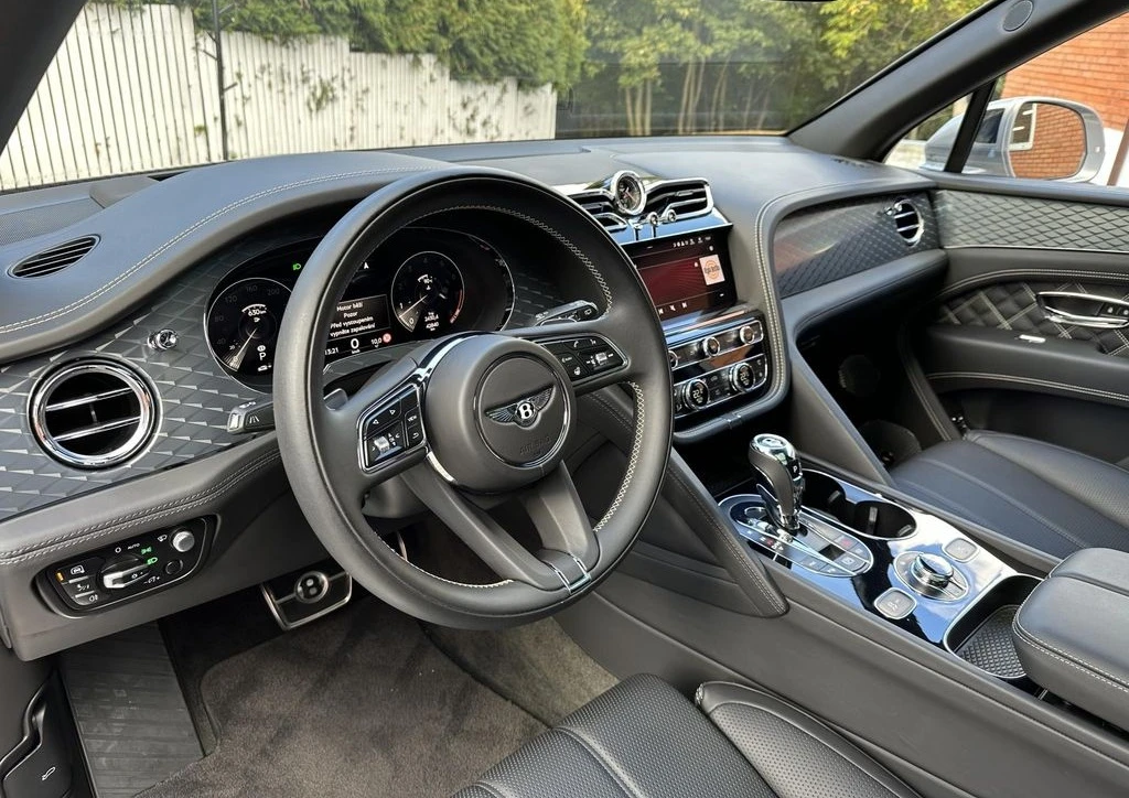 Bentley Bentayga 4.0 V8 4WD, снимка 6 - Автомобили и джипове - 54199867