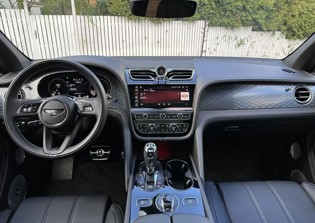 Bentley Bentayga 4.0 V8 4WD, снимка 5 - Автомобили и джипове - 54199867