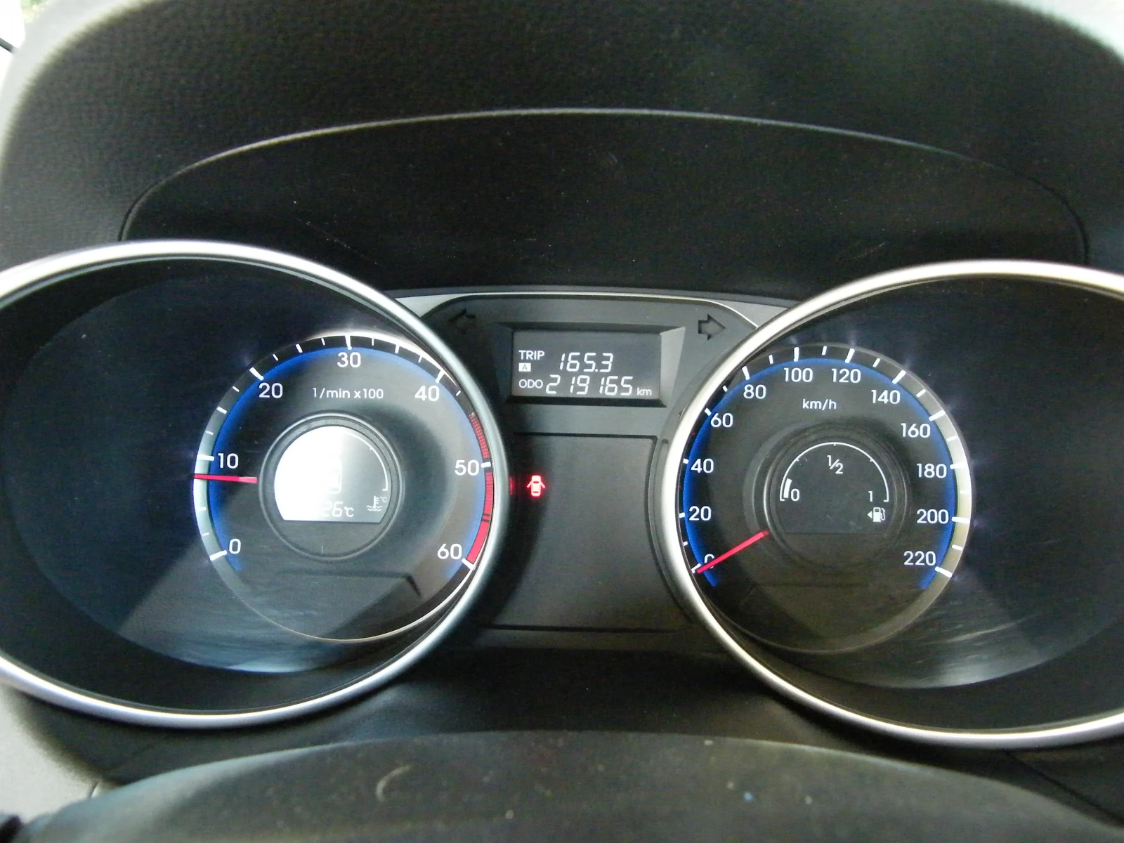 Hyundai IX35 2.0 CRDI 4x4, снимка 9 - Автомобили и джипове - 54870557